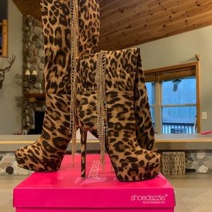Shoe Dazzle Cheetah Heeled boots with Rhinestones